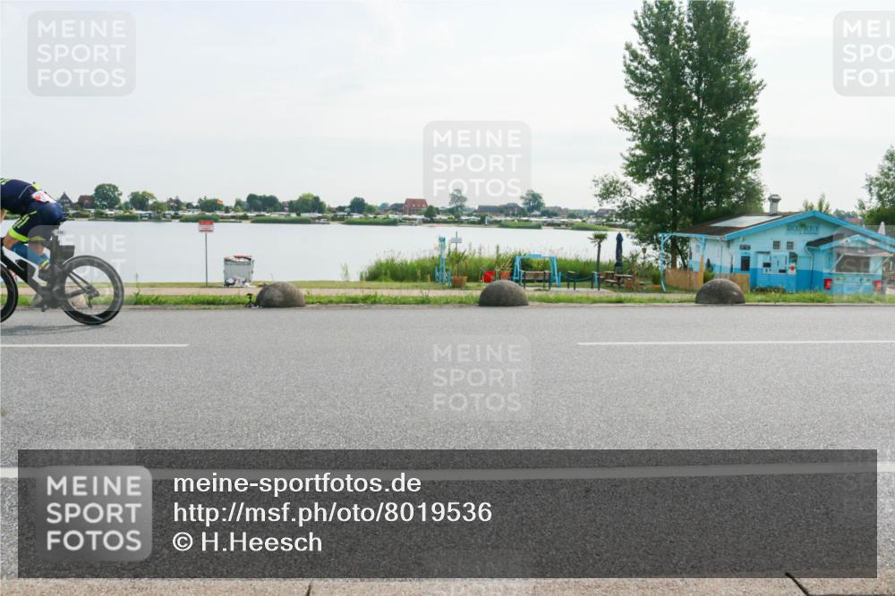 15.06.2025 - 27. Vierlanden-Triathlon H.Heesch http://msf.ph/oto/8019536 15.06.2025 09:38:37 Radfahren 4, 123, 124, 235 meine-sportfotos.de