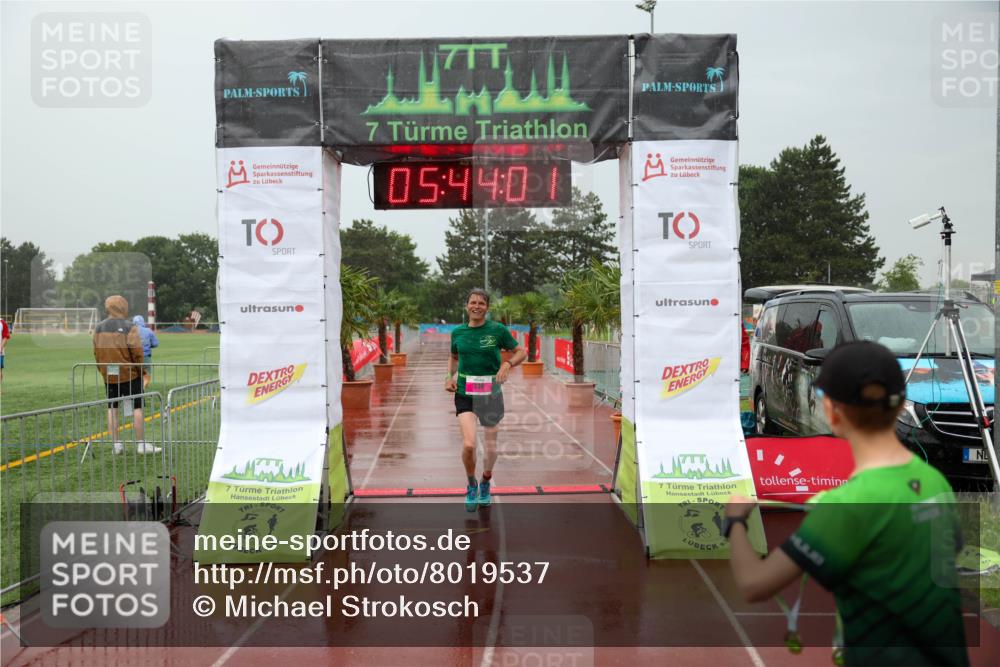 15.06.2025 - 7 Türme Triathlon Michael Strokosch http://msf.ph/oto/8019537 15.06.2025 15:44:01 Ziel 336 meine-sportfotos.de