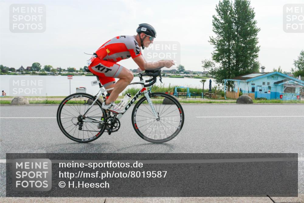 15.06.2025 - 27. Vierlanden-Triathlon H.Heesch http://msf.ph/oto/8019587 15.06.2025 09:39:00 Radfahren 162 meine-sportfotos.de