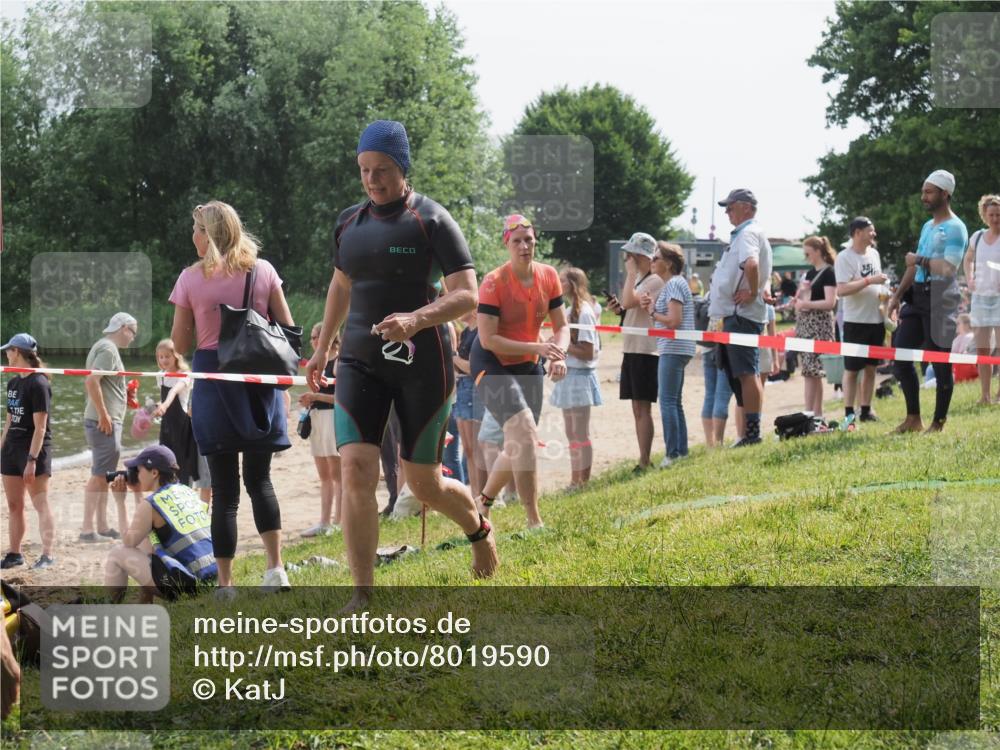 15.06.2025 - 27. Vierlanden-Triathlon KatJ http://msf.ph/oto/8019590 15.06.2025 10:19:15 Schwimmen 474, 478, 498, 543, 558 meine-sportfotos.de