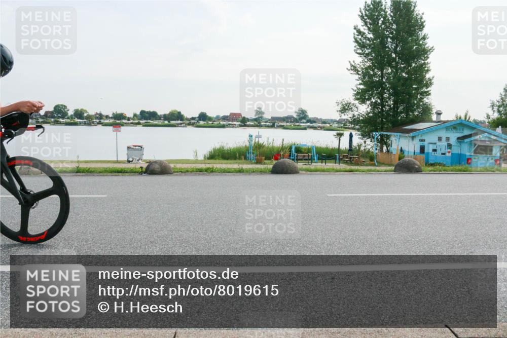 15.06.2025 - 27. Vierlanden-Triathlon H.Heesch http://msf.ph/oto/8019615 15.06.2025 09:39:05 Radfahren 108 meine-sportfotos.de