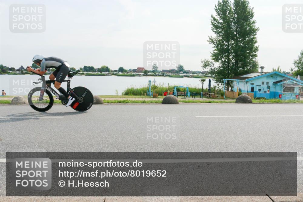 15.06.2025 - 27. Vierlanden-Triathlon H.Heesch http://msf.ph/oto/8019652 15.06.2025 09:39:31 Radfahren 87, 125 meine-sportfotos.de