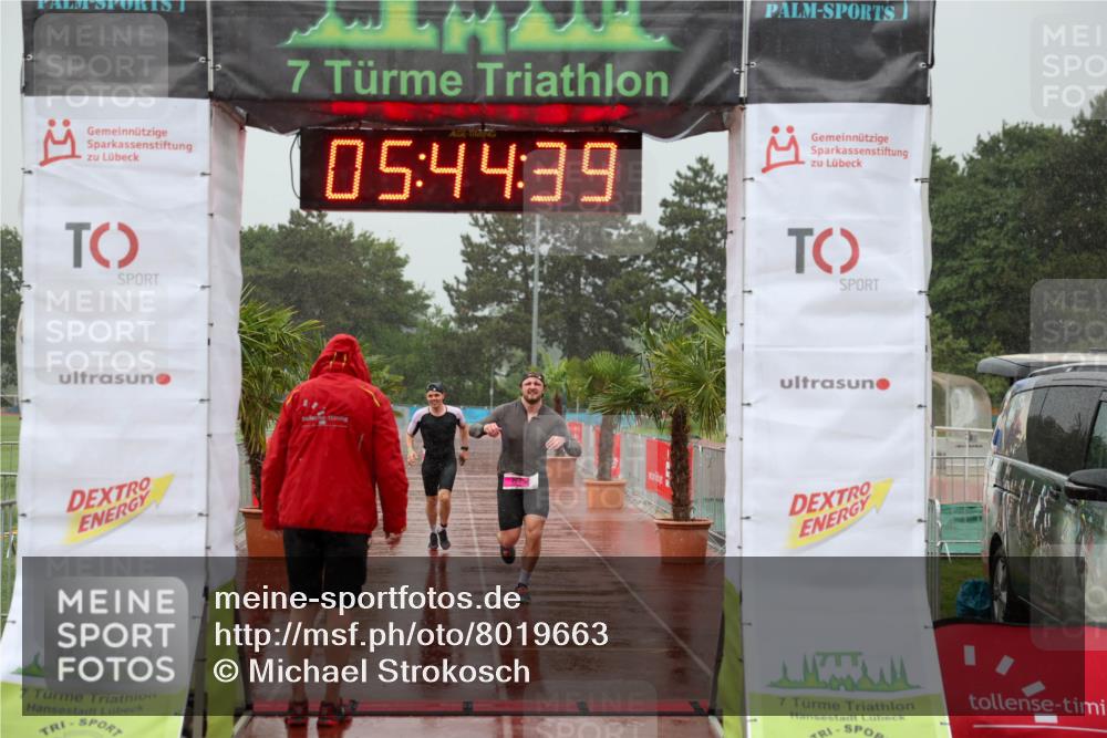 15.06.2025 - 7 Türme Triathlon Michael Strokosch http://msf.ph/oto/8019663 15.06.2025 15:44:39 Ziel 274, 296 meine-sportfotos.de