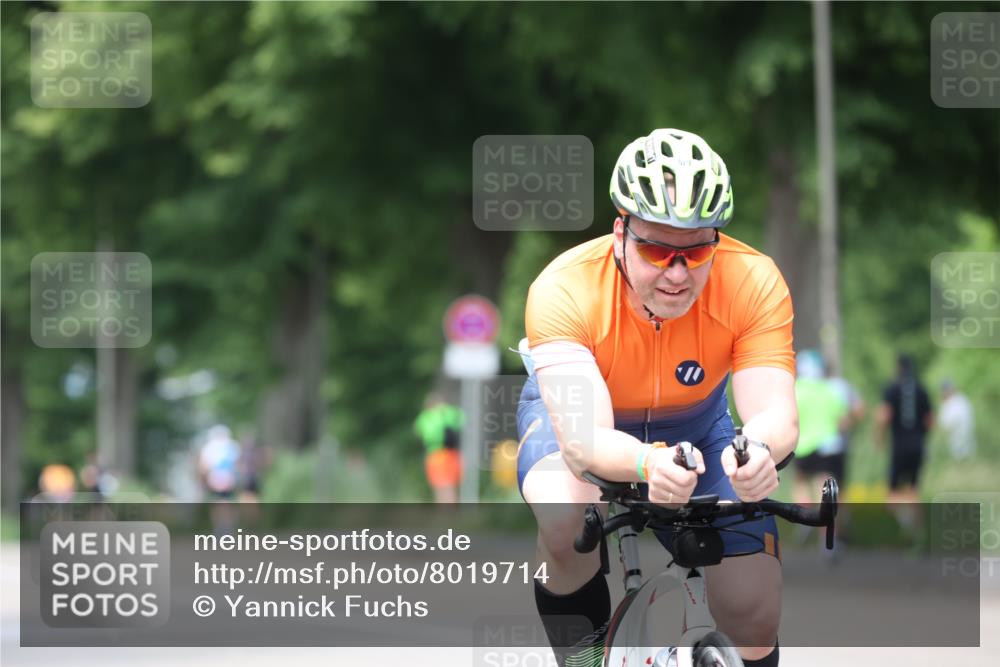 15.06.2025 - 7 Türme Triathlon Yannick Fuchs http://msf.ph/oto/8019714 15.06.2025 13:32:05 Radfahren 298, 579, 1132, 1169 meine-sportfotos.de