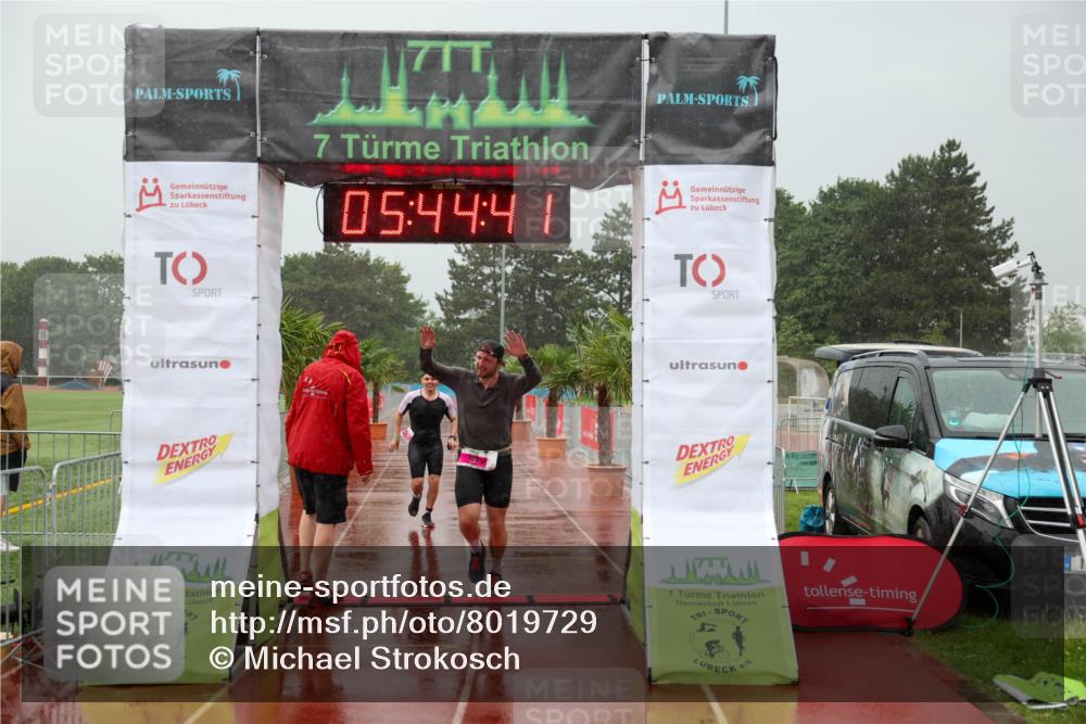 15.06.2025 - 7 Türme Triathlon Michael Strokosch http://msf.ph/oto/8019729 15.06.2025 15:44:41 Ziel 274, 296 meine-sportfotos.de