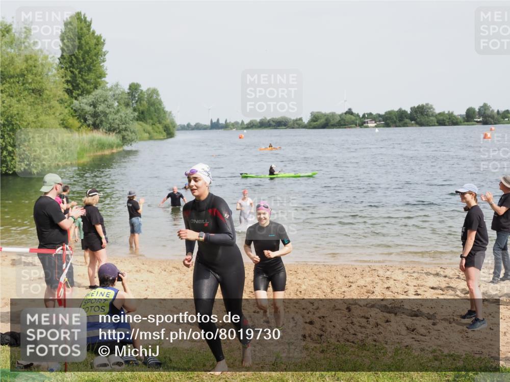 21.06.2025 - 27. Vierlanden-Triathlon MichiJ http://msf.ph/oto/8019730 15.06.2026 10:19:54 Schwimmen 500, 539, 553, 569, 578 meine-sportfotos.de