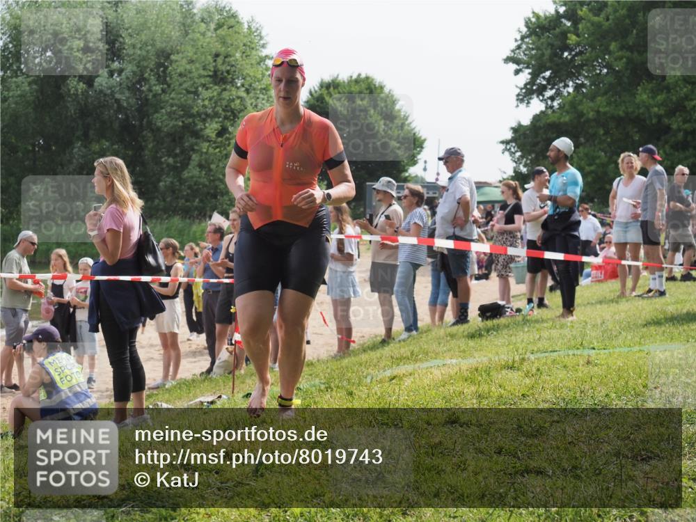 15.06.2025 - 27. Vierlanden-Triathlon KatJ http://msf.ph/oto/8019743 15.06.2025 10:19:17 Schwimmen 474, 478, 498, 543, 558 meine-sportfotos.de