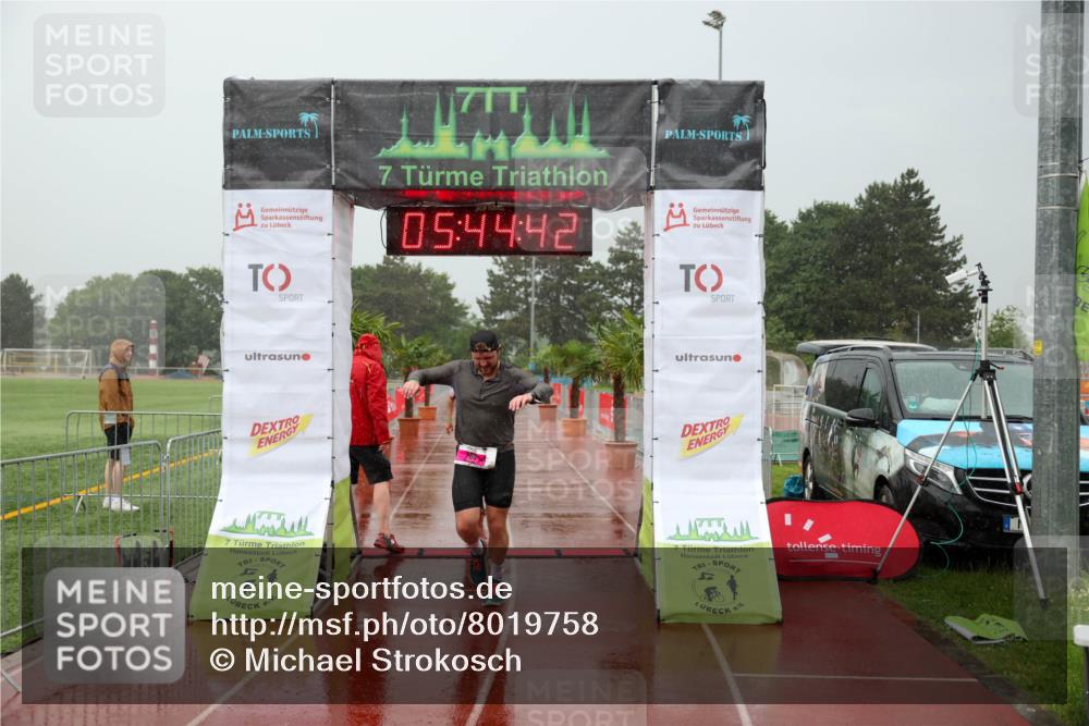 15.06.2025 - 7 Türme Triathlon Michael Strokosch http://msf.ph/oto/8019758 15.06.2025 15:44:42 Ziel 274, 296 meine-sportfotos.de