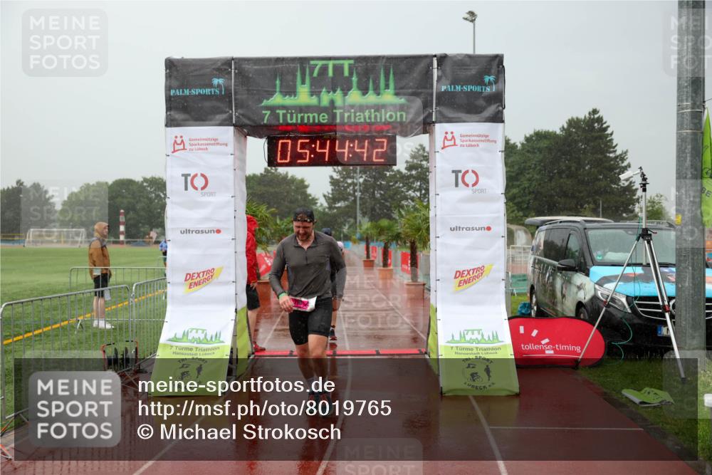 15.06.2025 - 7 Türme Triathlon Michael Strokosch http://msf.ph/oto/8019765 15.06.2025 15:44:42 Ziel 274, 296 meine-sportfotos.de