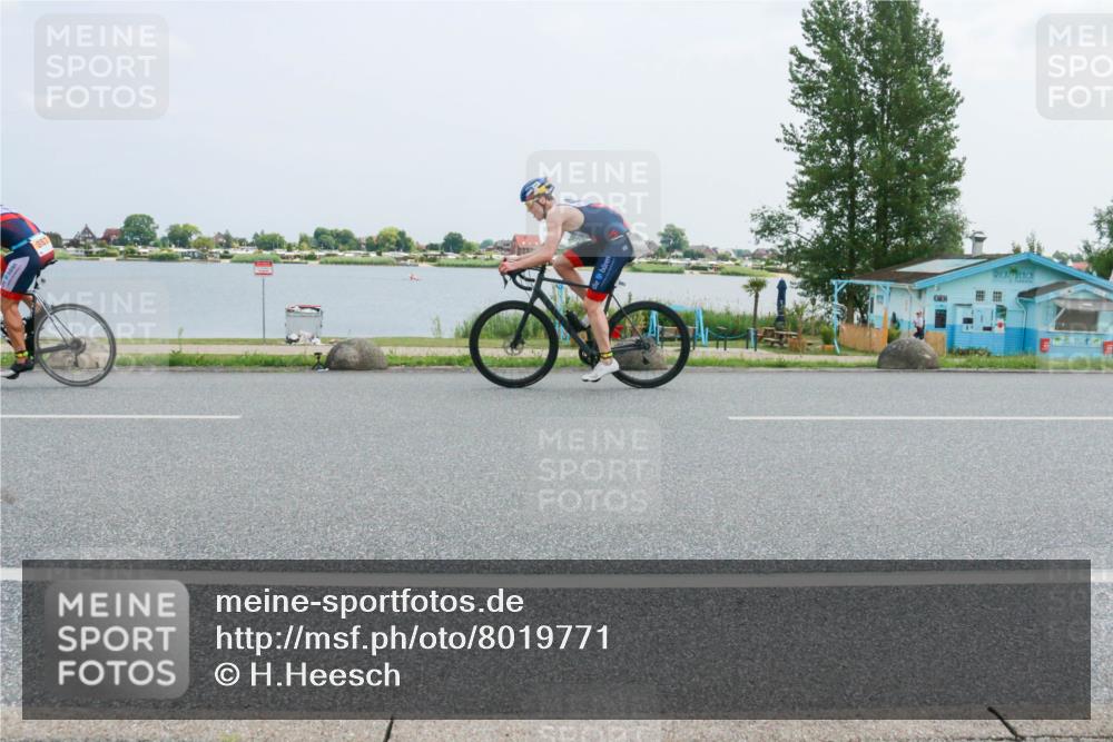21.06.2025 - 27. Vierlanden-Triathlon H.Heesch http://msf.ph/oto/8019771 15.06.2025 12:02:55 Radfahren 984, 985, 986, 987, 988 meine-sportfotos.de
