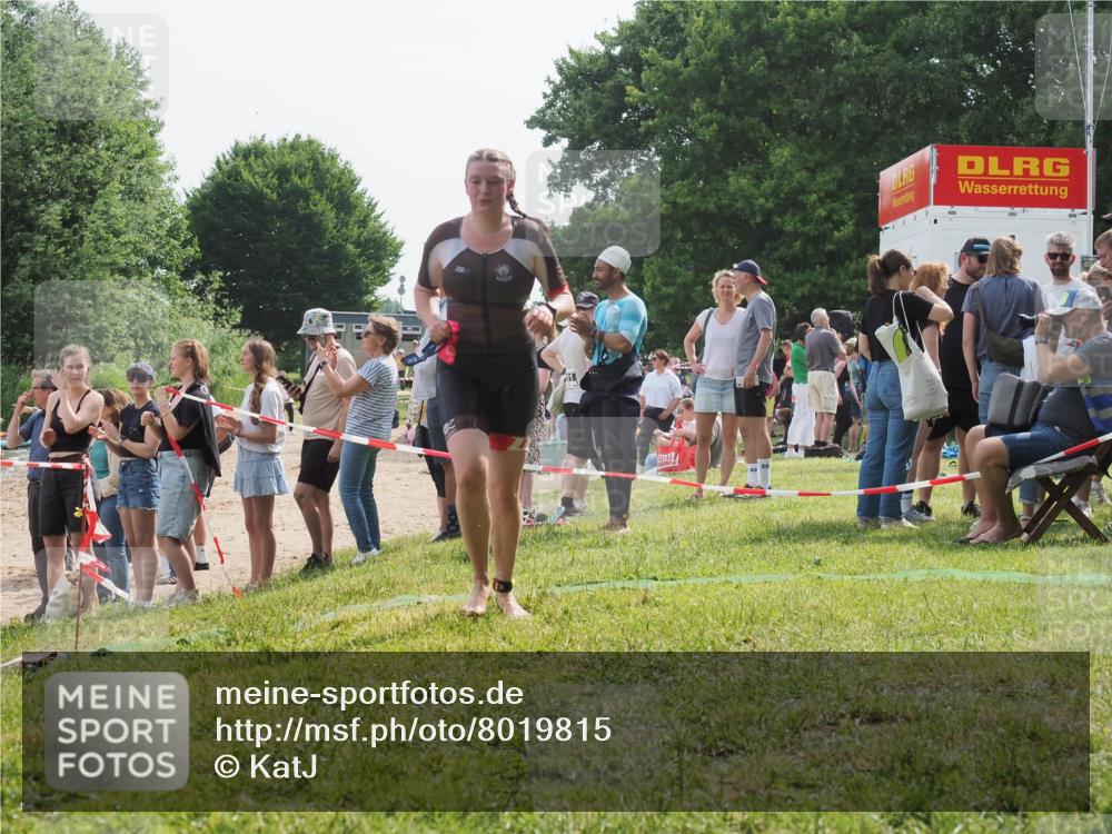 15.06.2025 - 27. Vierlanden-Triathlon KatJ http://msf.ph/oto/8019815 15.06.2025 10:19:22 Schwimmen 474, 543, 558 meine-sportfotos.de