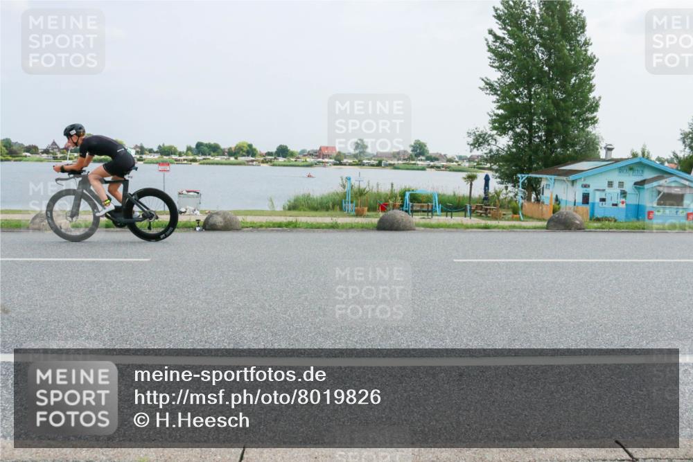 21.06.2025 - 27. Vierlanden-Triathlon H.Heesch http://msf.ph/oto/8019826 15.06.2025 12:03:13 Radfahren 912 meine-sportfotos.de
