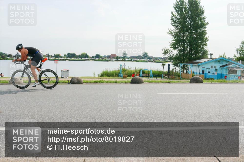 15.06.2025 - 27. Vierlanden-Triathlon H.Heesch http://msf.ph/oto/8019827 15.06.2025 09:41:28 Radfahren 188 meine-sportfotos.de