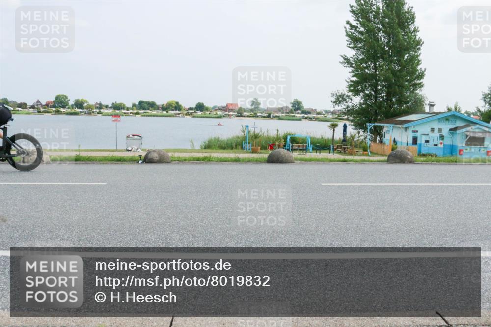 21.06.2025 - 27. Vierlanden-Triathlon H.Heesch http://msf.ph/oto/8019832 15.06.2025 12:03:14 Radfahren 912 meine-sportfotos.de
