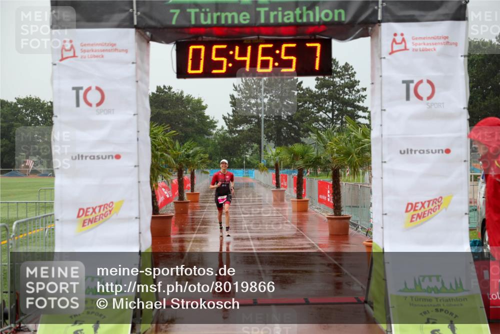 15.06.2025 - 7 Türme Triathlon Michael Strokosch http://msf.ph/oto/8019866 15.06.2025 15:46:57 Ziel 243 meine-sportfotos.de