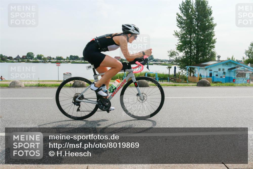 15.06.2025 - 27. Vierlanden-Triathlon H.Heesch http://msf.ph/oto/8019869 15.06.2025 09:42:01 Radfahren 206, 234 meine-sportfotos.de