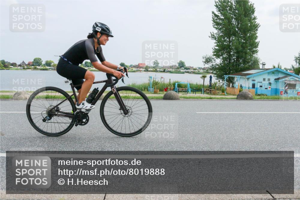 21.06.2025 - 27. Vierlanden-Triathlon H.Heesch http://msf.ph/oto/8019888 15.06.2025 12:03:29 Radfahren 651, 885 meine-sportfotos.de