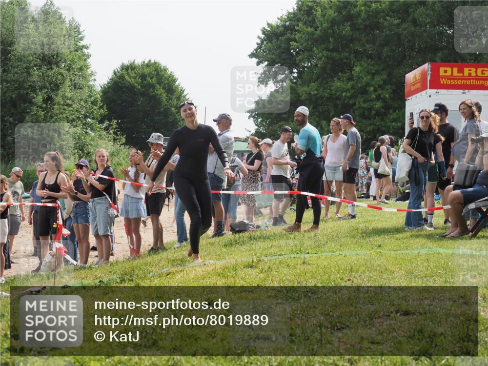 15.06.2025 - 27. Vierlanden-Triathlon KatJ http://msf.ph/oto/8019889 15.06.2025 10:19:43 Schwimmen 503, 539, 603 meine-sportfotos.de