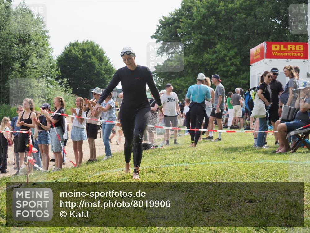 15.06.2025 - 27. Vierlanden-Triathlon KatJ http://msf.ph/oto/8019906 15.06.2025 10:19:45 Schwimmen 503, 539, 603 meine-sportfotos.de