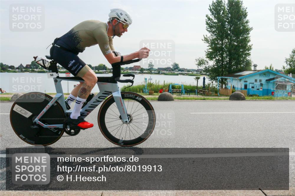 15.06.2025 - 27. Vierlanden-Triathlon H.Heesch http://msf.ph/oto/8019913 15.06.2025 09:42:16 Radfahren 50, 83, 158 meine-sportfotos.de