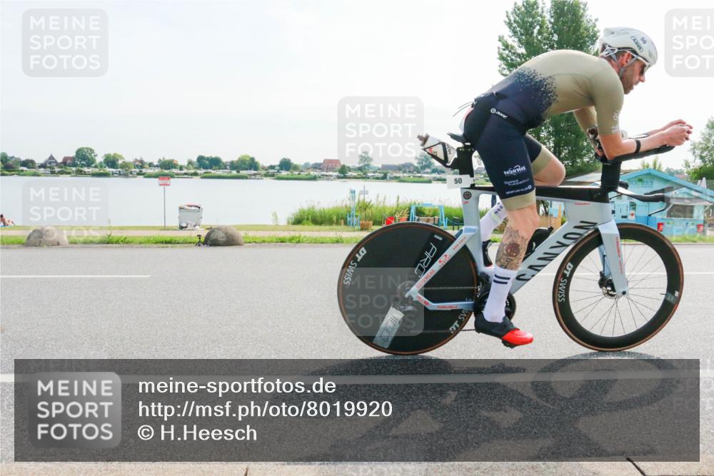 15.06.2025 - 27. Vierlanden-Triathlon H.Heesch http://msf.ph/oto/8019920 15.06.2025 09:42:17 Radfahren 50, 83, 158 meine-sportfotos.de