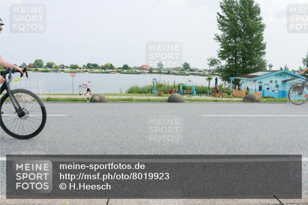21.06.2025 - 27. Vierlanden-Triathlon H.Heesch http://msf.ph/oto/8019923 15.06.2025 12:03:39 Radfahren 203, 911, 917, 933 meine-sportfotos.de