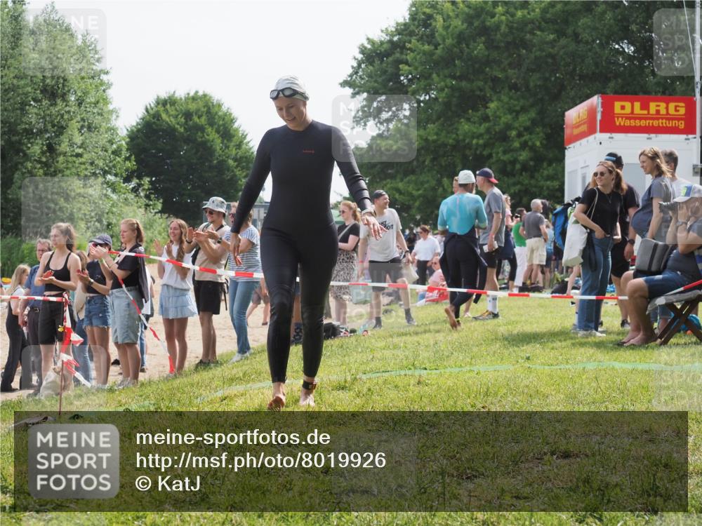 15.06.2025 - 27. Vierlanden-Triathlon KatJ http://msf.ph/oto/8019926 15.06.2025 10:19:45 Schwimmen 503, 539, 603 meine-sportfotos.de