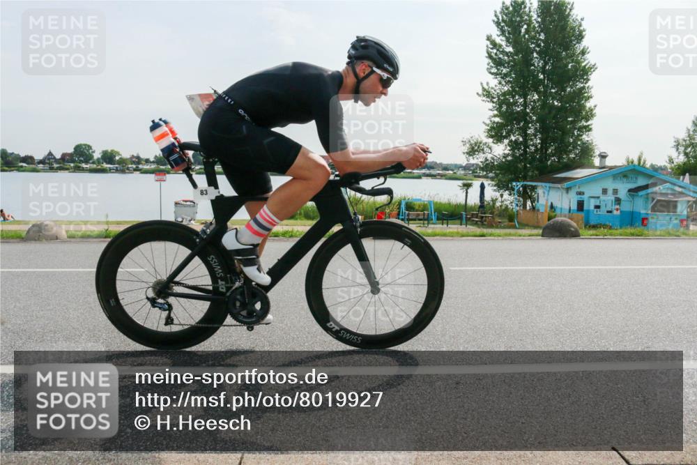 15.06.2025 - 27. Vierlanden-Triathlon H.Heesch http://msf.ph/oto/8019927 15.06.2025 09:42:20 Radfahren 50, 83, 158 meine-sportfotos.de