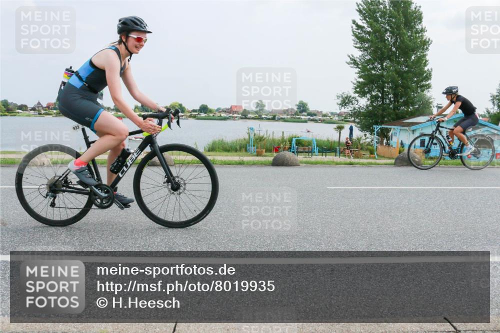 21.06.2025 - 27. Vierlanden-Triathlon H.Heesch http://msf.ph/oto/8019935 15.06.2025 12:03:40 Radfahren 203, 911, 917, 933 meine-sportfotos.de