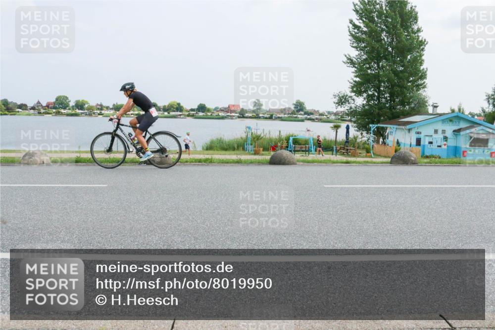 21.06.2025 - 27. Vierlanden-Triathlon H.Heesch http://msf.ph/oto/8019950 15.06.2025 12:03:40 Radfahren 203, 911, 917, 933 meine-sportfotos.de