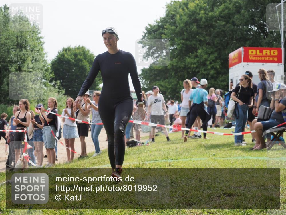 15.06.2025 - 27. Vierlanden-Triathlon KatJ http://msf.ph/oto/8019952 15.06.2025 10:19:45 Schwimmen 503, 539, 603 meine-sportfotos.de