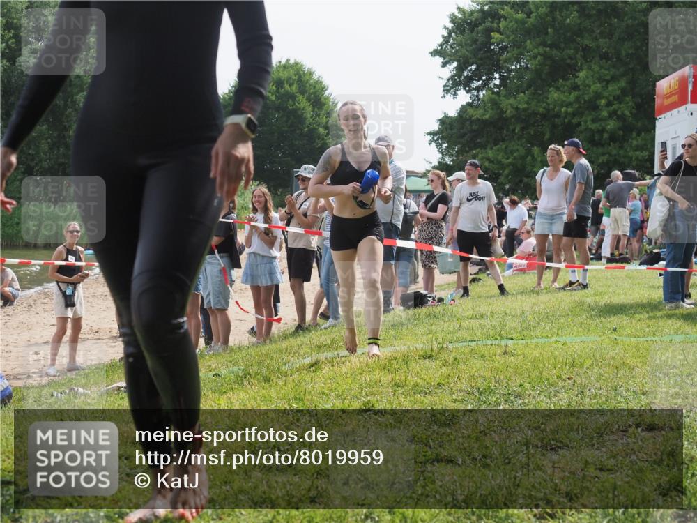 15.06.2025 - 27. Vierlanden-Triathlon KatJ http://msf.ph/oto/8019959 15.06.2025 10:19:47 Schwimmen 503, 539, 578, 603 meine-sportfotos.de