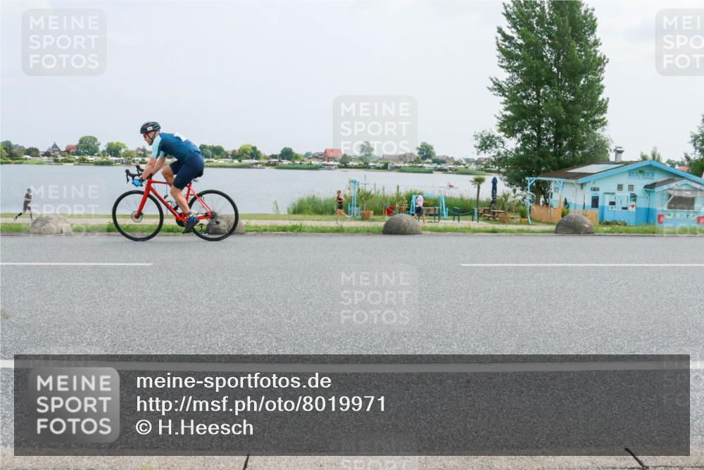 21.06.2025 - 27. Vierlanden-Triathlon H.Heesch http://msf.ph/oto/8019971 15.06.2025 12:03:42 Radfahren 203, 911, 933, 964 meine-sportfotos.de