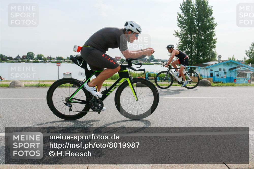 15.06.2025 - 27. Vierlanden-Triathlon H.Heesch http://msf.ph/oto/8019987 15.06.2025 09:42:42 Radfahren 6, 46, 163, 186 meine-sportfotos.de