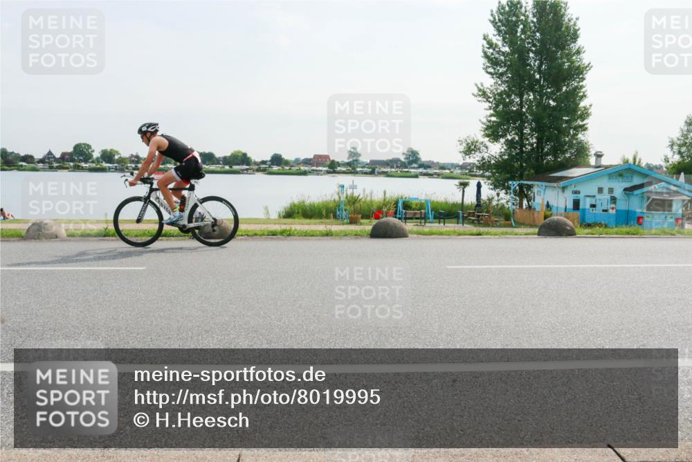 15.06.2025 - 27. Vierlanden-Triathlon H.Heesch http://msf.ph/oto/8019995 15.06.2025 09:42:43 Radfahren 6, 46, 163, 186 meine-sportfotos.de