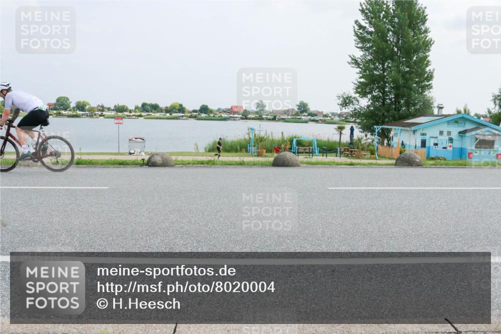 21.06.2025 - 27. Vierlanden-Triathlon H.Heesch http://msf.ph/oto/8020004 15.06.2025 12:03:47 Radfahren 203, 655, 964 meine-sportfotos.de