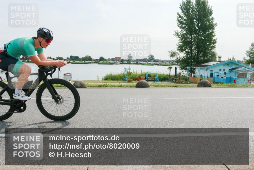 15.06.2025 - 27. Vierlanden-Triathlon H.Heesch http://msf.ph/oto/8020009 15.06.2025 09:42:48 Radfahren 163, 247 meine-sportfotos.de