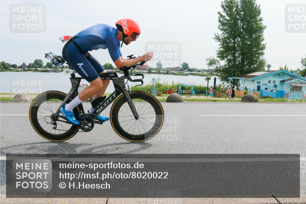15.06.2025 - 27. Vierlanden-Triathlon H.Heesch http://msf.ph/oto/8020022 15.06.2025 10:23:54 Radfahren 61, 475, 521, 590 meine-sportfotos.de