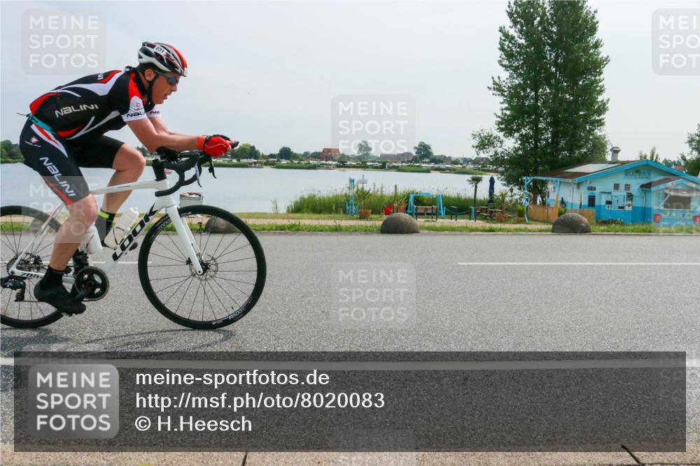 15.06.2025 - 27. Vierlanden-Triathlon H.Heesch http://msf.ph/oto/8020083 15.06.2025 10:24:55 Radfahren 231, 494, 523 meine-sportfotos.de