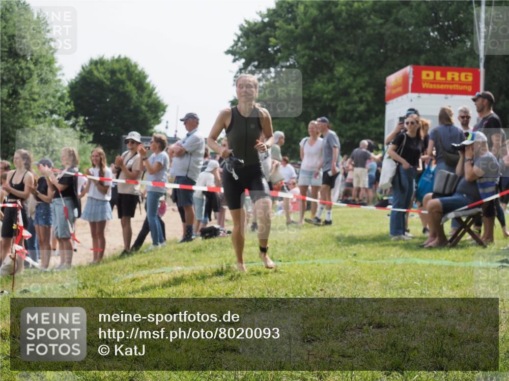 15.06.2025 - 27. Vierlanden-Triathlon KatJ http://msf.ph/oto/8020093 15.06.2025 10:19:50 Schwimmen 500, 503, 539, 569, 578, 603 meine-sportfotos.de
