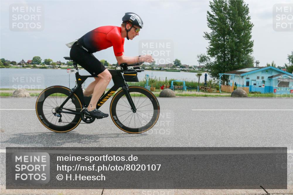 21.06.2025 - 27. Vierlanden-Triathlon H.Heesch http://msf.ph/oto/8020107 15.06.2025 12:04:02 Radfahren 735, 764, 775, 798, 858, 956 meine-sportfotos.de