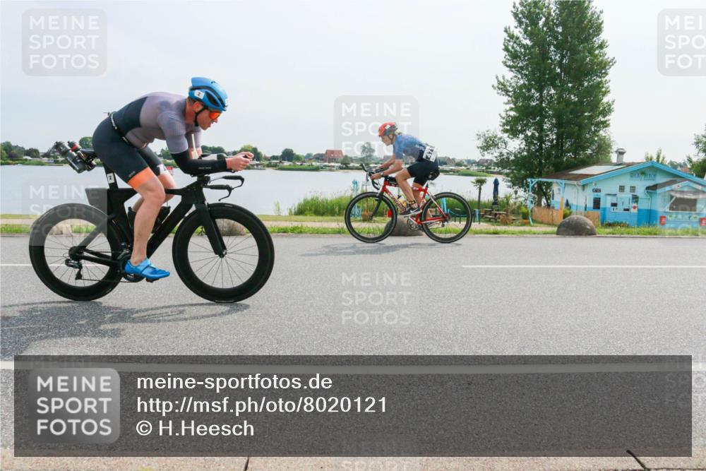 15.06.2025 - 27. Vierlanden-Triathlon H.Heesch http://msf.ph/oto/8020121 15.06.2025 10:25:23 Radfahren 2, 8, 223, 471, 593 meine-sportfotos.de
