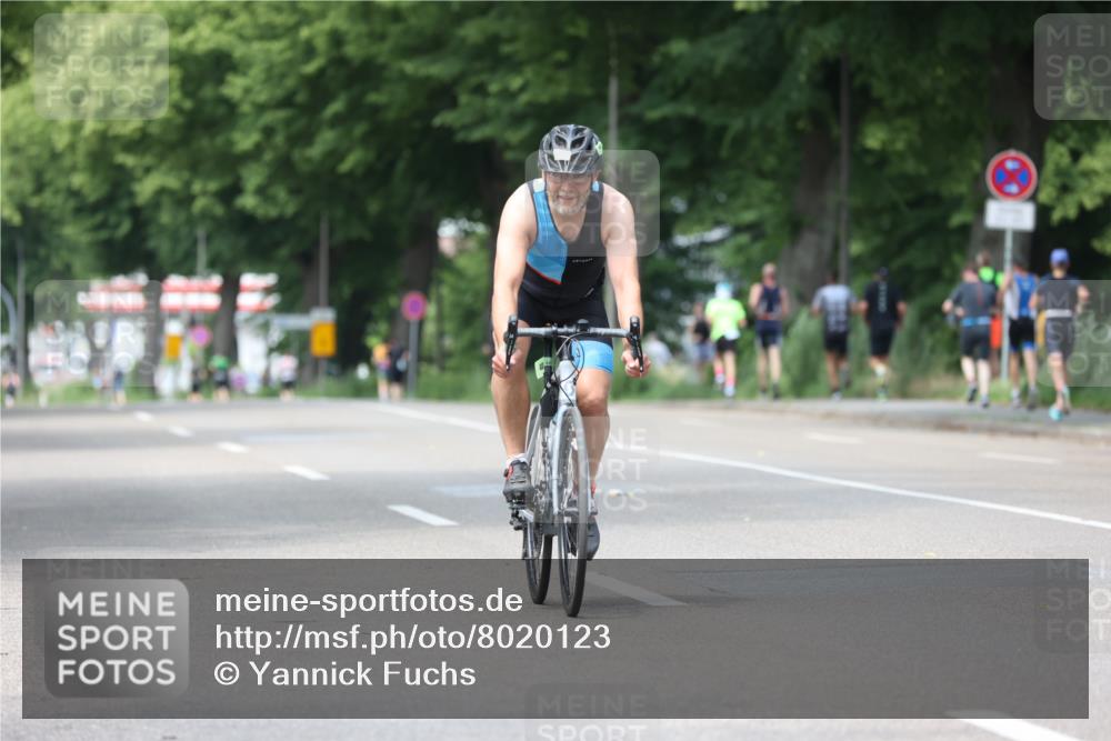 15.06.2025 - 7 Türme Triathlon Yannick Fuchs http://msf.ph/oto/8020123 15.06.2025 13:32:16 Radfahren  meine-sportfotos.de