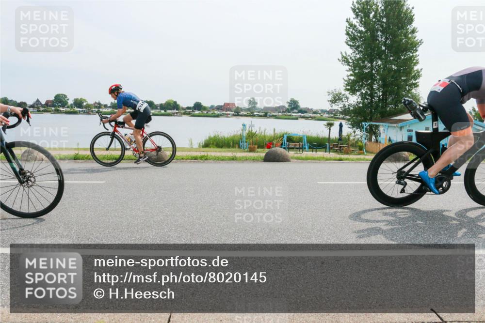 15.06.2025 - 27. Vierlanden-Triathlon H.Heesch http://msf.ph/oto/8020145 15.06.2025 10:25:23 Radfahren 2, 8, 223, 471, 593 meine-sportfotos.de