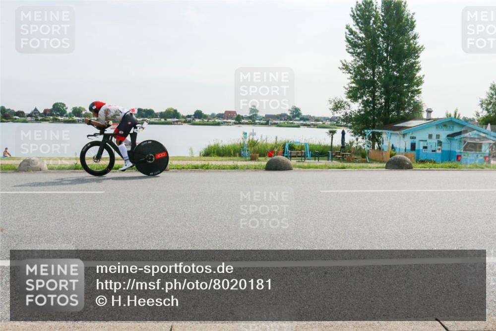 15.06.2025 - 27. Vierlanden-Triathlon H.Heesch http://msf.ph/oto/8020181 15.06.2025 09:44:15 Radfahren 39, 41, 168 meine-sportfotos.de