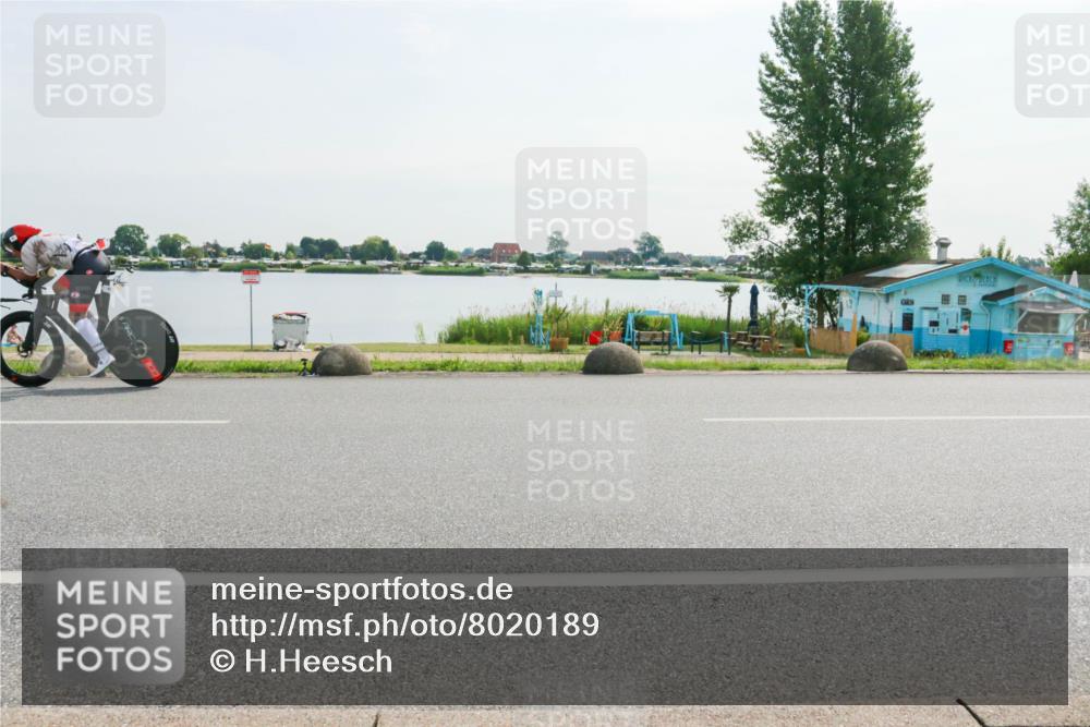 15.06.2025 - 27. Vierlanden-Triathlon H.Heesch http://msf.ph/oto/8020189 15.06.2025 09:44:15 Radfahren 39, 41, 168 meine-sportfotos.de