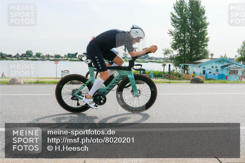 15.06.2025 - 27. Vierlanden-Triathlon H.Heesch http://msf.ph/oto/8020201 15.06.2025 09:44:18 Radfahren 41, 113, 168 meine-sportfotos.de