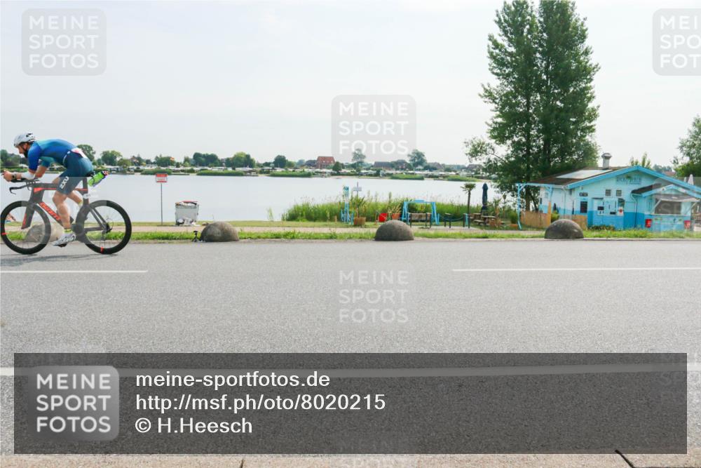 15.06.2025 - 27. Vierlanden-Triathlon H.Heesch http://msf.ph/oto/8020215 15.06.2025 09:44:18 Radfahren 41, 113, 168 meine-sportfotos.de