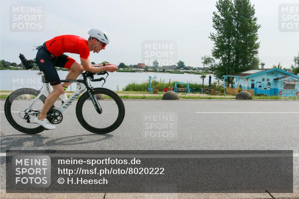 15.06.2025 - 27. Vierlanden-Triathlon H.Heesch http://msf.ph/oto/8020222 15.06.2025 10:25:56 Radfahren 20, 265, 477, 582, 604, 621, 626 meine-sportfotos.de