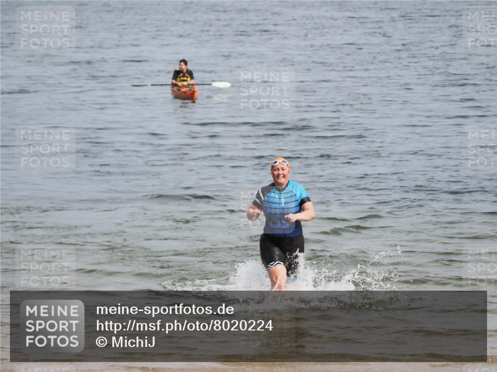 21.06.2025 - 27. Vierlanden-Triathlon MichiJ http://msf.ph/oto/8020224 15.06.2026 10:21:54 Schwimmen 538 meine-sportfotos.de